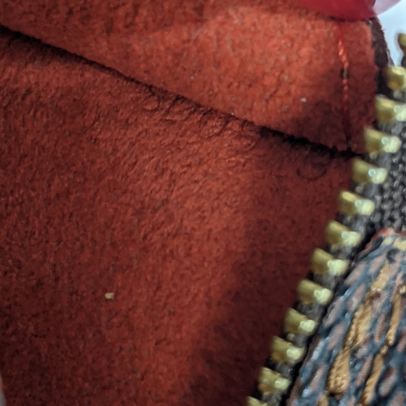 Louis Vuitton Ebene Wristlet "LIVE SHOW TODAY" - Picture 6 of 12